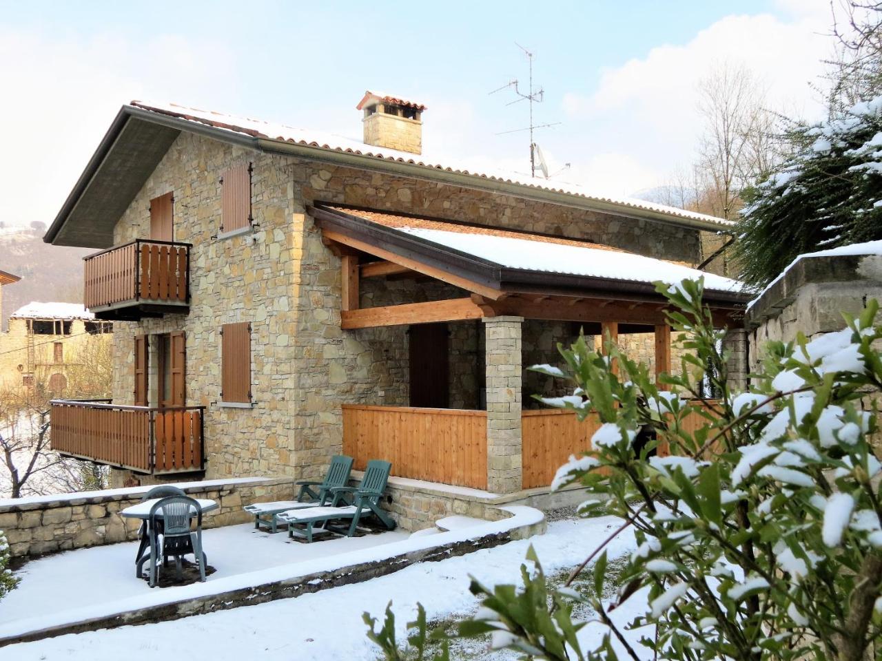 Вилла Casa Martina Zogno Экстерьер фото